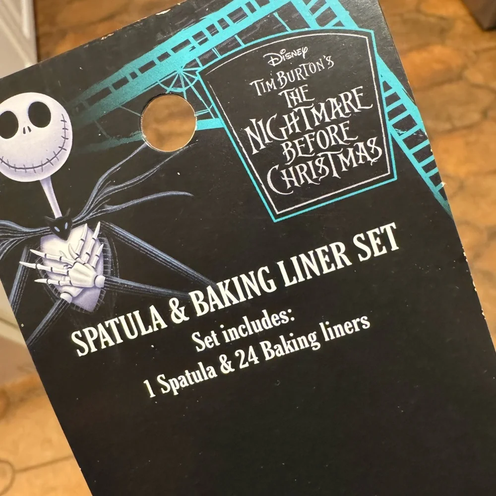 Disney The Nightmare Before Christmas Silicone Spatula 24ct Baking Liners Set